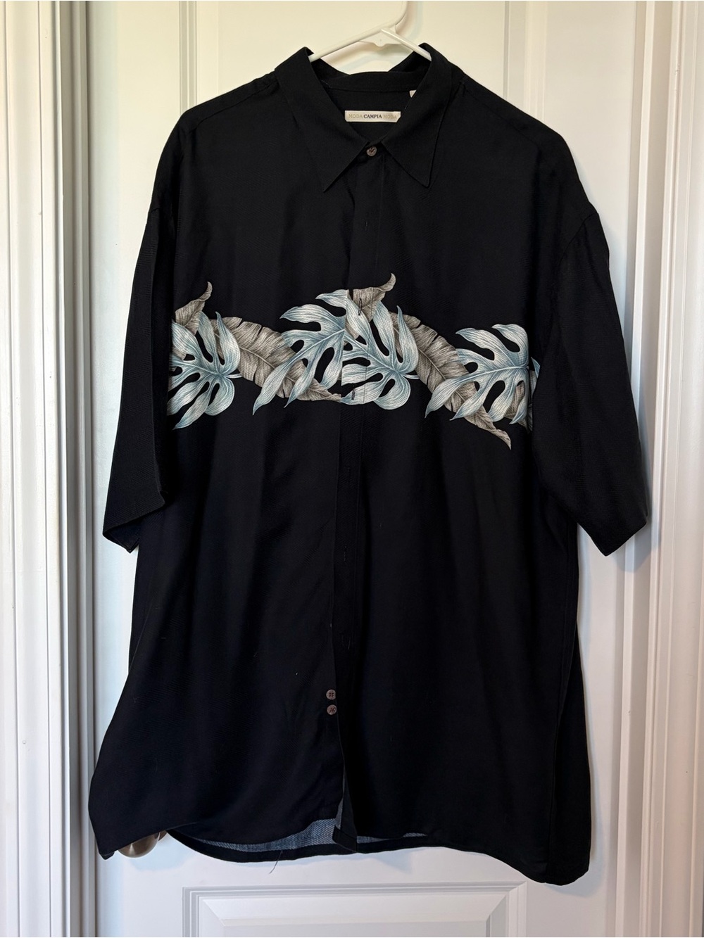 Moda Campia Moda- Black  Short-Sleeve Shirt
Size XL